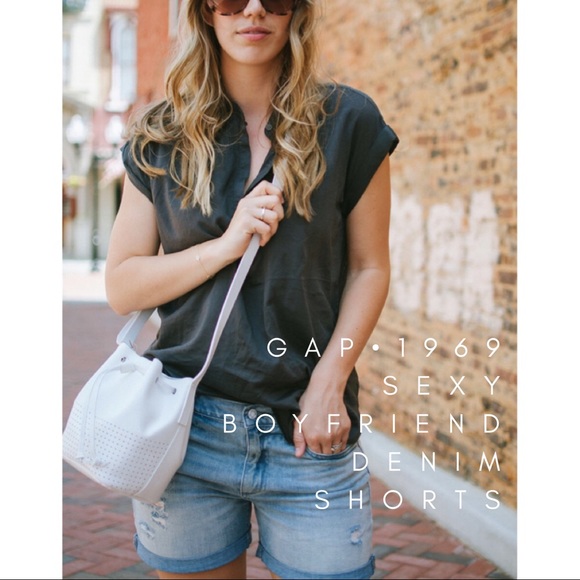 GAP 1969 Light Wash Sexy Boyfriend Denim Shorts - Picture 8 of 8